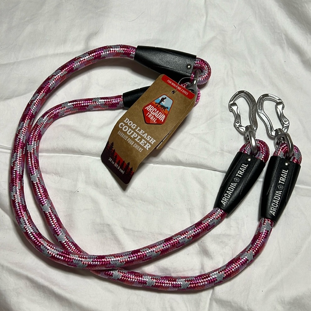 Arcadia Trail 2 dog coupler leash in pink and silver